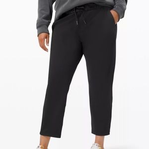 Lululemon On the Fly 7/8 Pant Black Sz 8